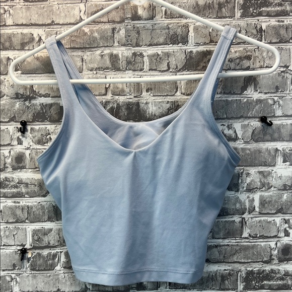 Lululemon sports crop top - Picture 1 of 7